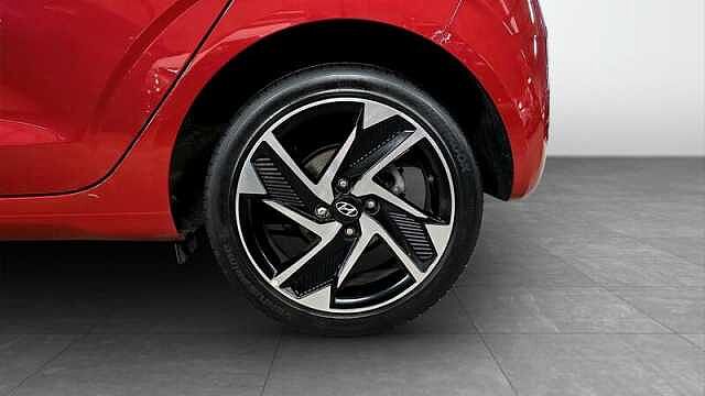 Hyundai i10 1.2 PREMIUM 5DR