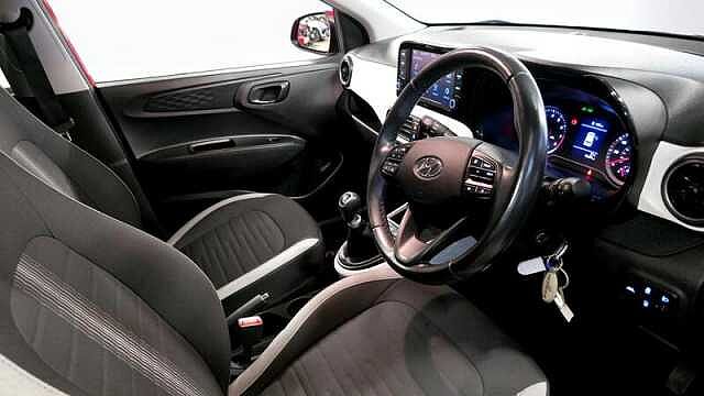 Hyundai i10 1.2 PREMIUM 5DR