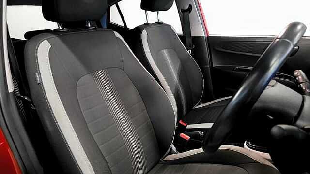 Hyundai i10 1.2 PREMIUM 5DR