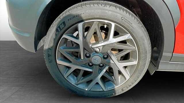 Hyundai KONA 1.6H-GDI HYBRID PREMIUM 5DR AUTOMATIC