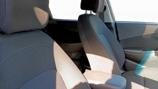 Hyundai KONA 1.6H-GDI HYBRID PREMIUM 5DR AUTOMATIC