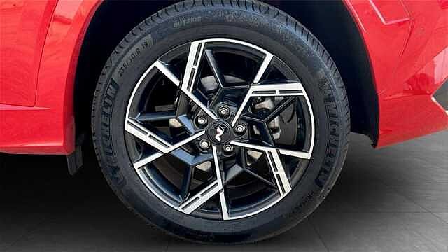 Hyundai TUCSON 1.6T-GDI MILD HYBRID N-LINE S 5DR AUTOMATIC