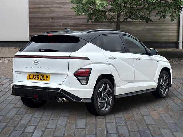 Hyundai KONA 1.6h-GDi Hybrid N-Line S 5dr Automatic Atlas White