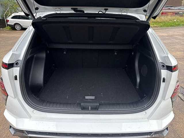 Hyundai KONA 1.6h-GDi Hybrid N-Line S 5dr Automatic Atlas White