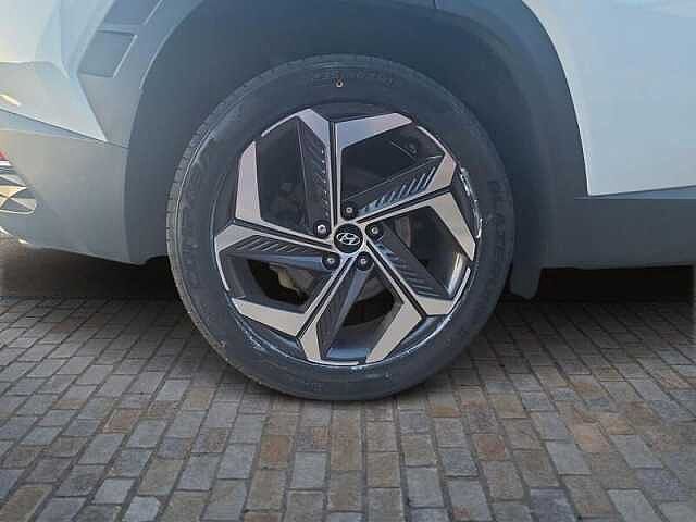 Hyundai TUCSON 1.6h T-GDi Hybrid Ultimate 5dr Automatic White