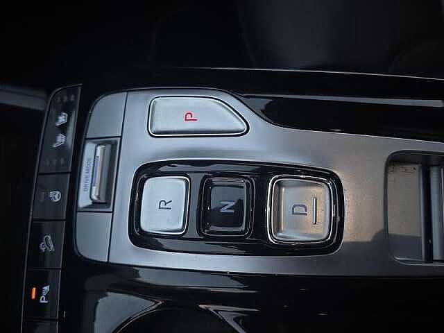 Hyundai TUCSON 1.6h T-GDi Hybrid Ultimate 5dr Automatic White