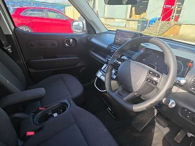 Hyundai INSTER Long Range 49kWh 02 5dr Automatic White