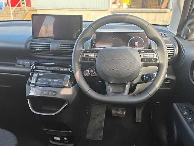 Hyundai INSTER Long Range 49kWh 02 5dr Automatic White
