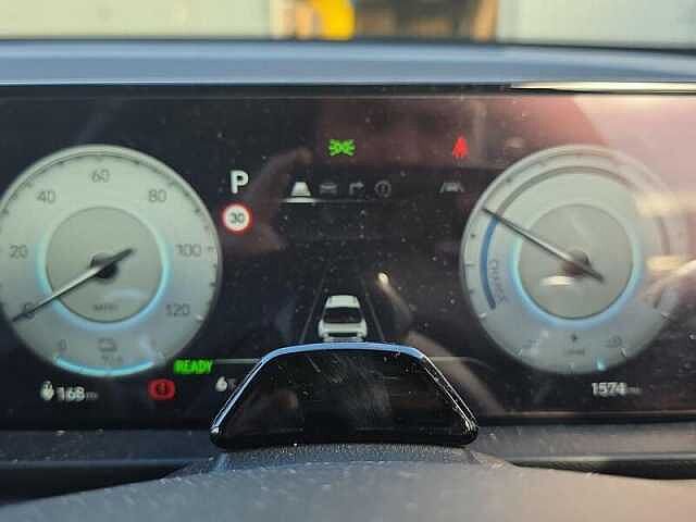 Hyundai INSTER Long Range 49kWh 02 5dr Automatic White