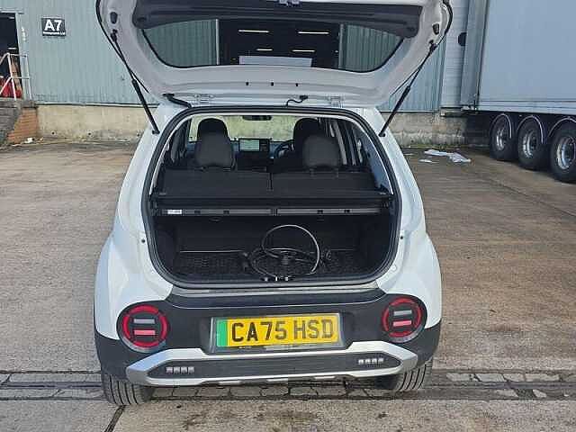 Hyundai INSTER Long Range 49kWh 02 5dr Automatic White