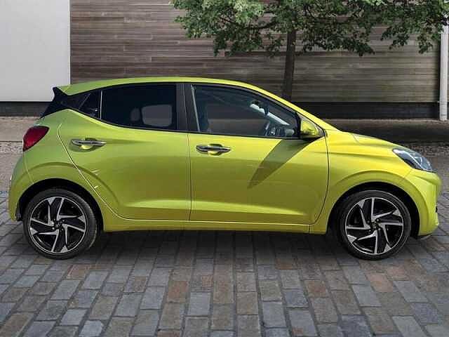 Hyundai i10 1.0 Premium Hatchback 5dr Petrol Auto Euro 6 (s/s) (63 ps)