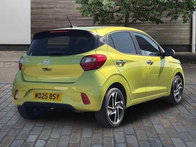 Hyundai i10 1.0 Premium Hatchback 5dr Petrol Auto Euro 6 (s/s) (63 ps)