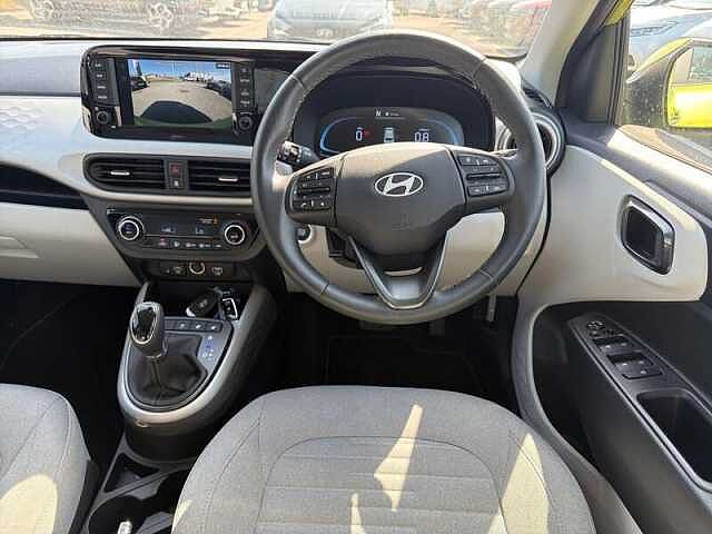 Hyundai i10 1.0 Premium Hatchback 5dr Petrol Auto Euro 6 (s/s) (63 ps)