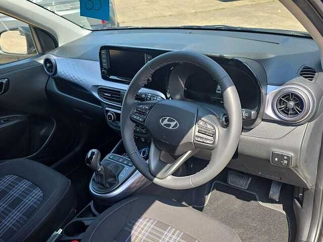 Hyundai I10 1.2 Premium 5dr Automatic Black