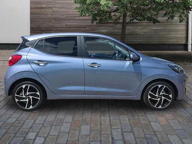 Hyundai i10 1.2 Premium 5dr Automatic