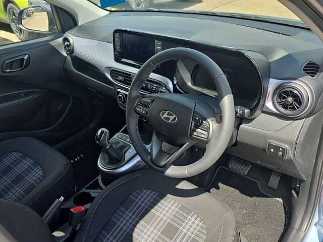 Hyundai i10 1.2 Premium 5dr Automatic