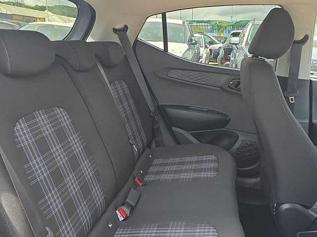 Hyundai i10 1.2 Premium 5dr Automatic