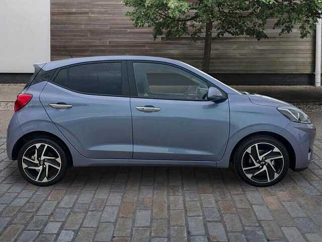 Hyundai i10 1.2 Premium 5dr Automatic