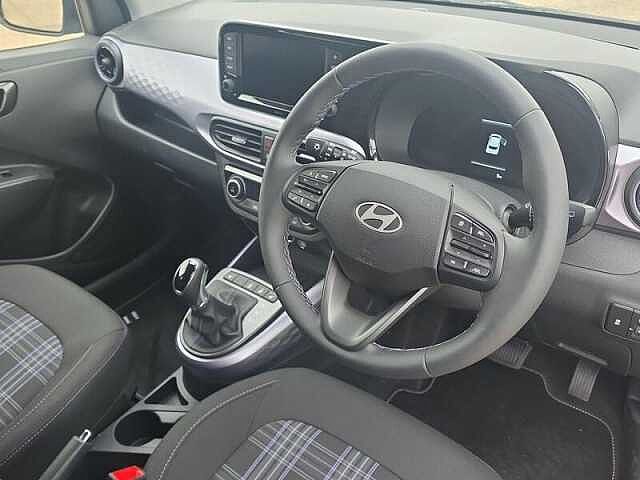 Hyundai i10 1.2 Premium 5dr Automatic