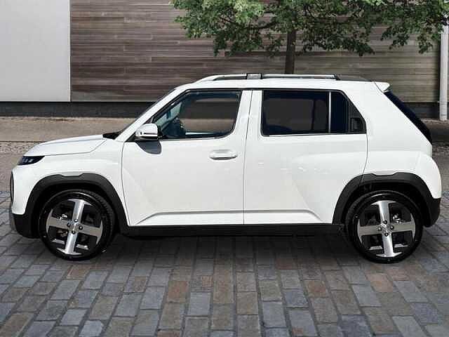 Hyundai INSTER Long Range 49kWh 02 5dr Automatic White