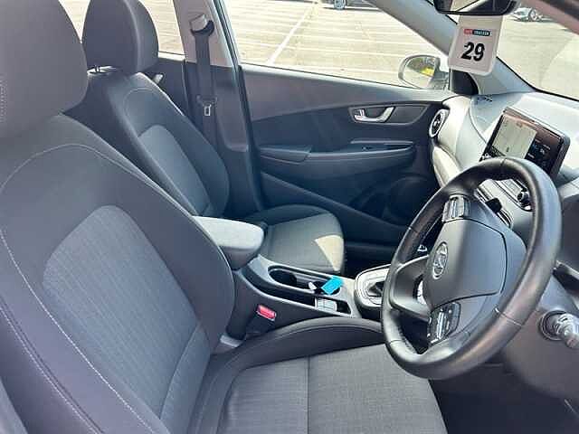 Hyundai KONA 1.6 h-GDi Premium SUV 5dr Petrol Hybrid DCT Euro 6 (s/s) (141 ps)