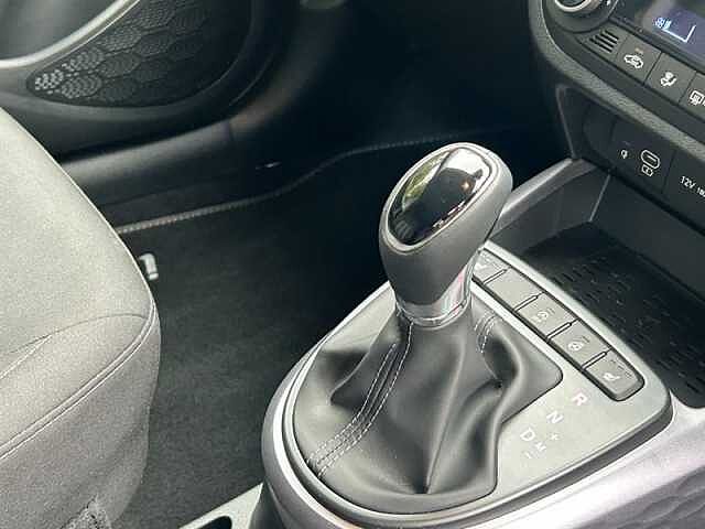 Hyundai i10 1.2 Premium Hatchback 5dr Petrol Auto Euro 6 (s/s) (79 ps)