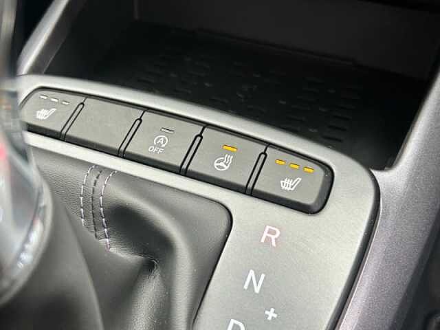 Hyundai i10 1.2 Premium Hatchback 5dr Petrol Auto Euro 6 (s/s) (79 ps)