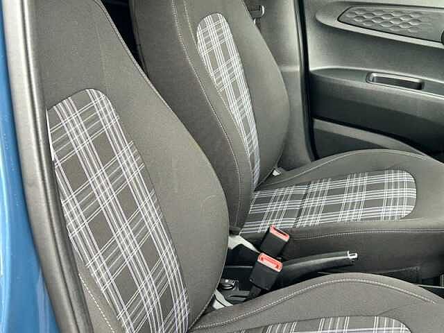 Hyundai i10 1.2 Premium Hatchback 5dr Petrol Auto Euro 6 (s/s) (79 ps)