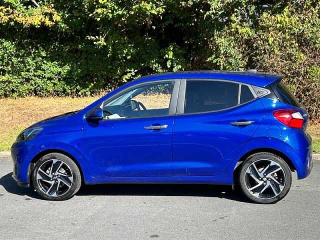 Hyundai i10 1.2 Premium Hatchback 5dr Petrol Manual Euro 6 (s/s) (84 ps)