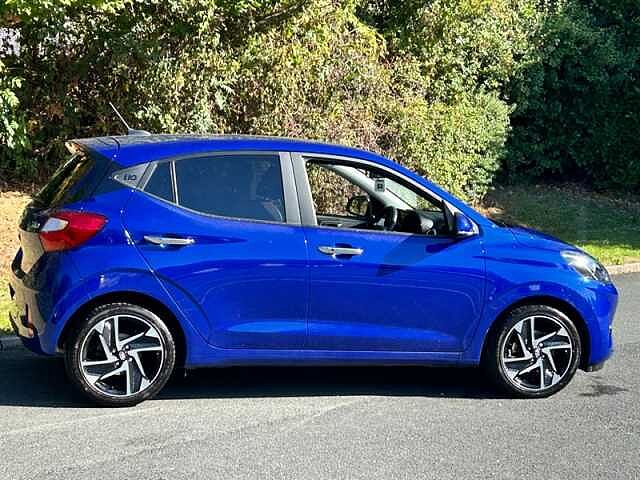 Hyundai i10 1.2 Premium Hatchback 5dr Petrol Manual Euro 6 (s/s) (84 ps)