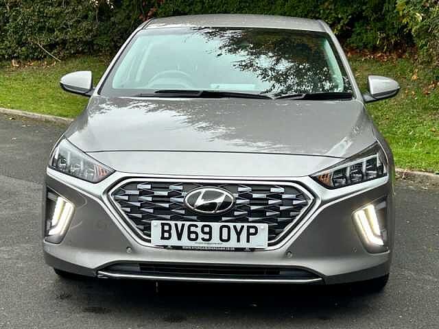 Hyundai IONIQ 1.6 h-GD GPFi 8.9kWh Premium SE Hatchback 5dr Petrol Plug-in Hybrid DCT Euro 6 ( Grey