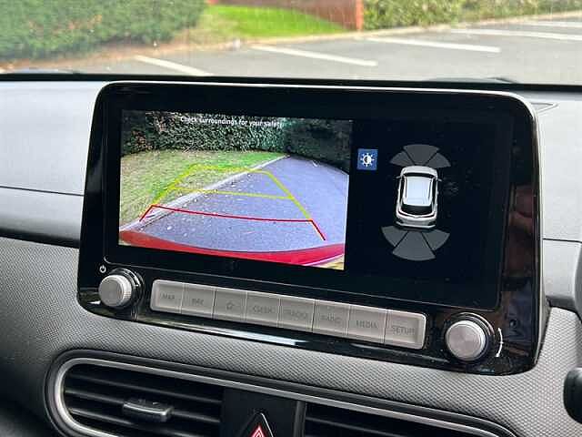 Hyundai KONA 64kWh Premium SE SUV 5dr Electric Auto (7kW Charger) (204 ps) Red