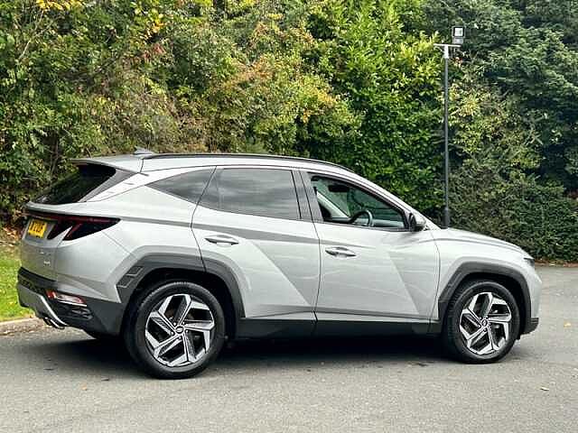 Hyundai TUCSON 1.6 h T-GDi Premium SUV 5dr Petrol Hybrid Auto Euro 6 (s/s) (230 ps) Silver