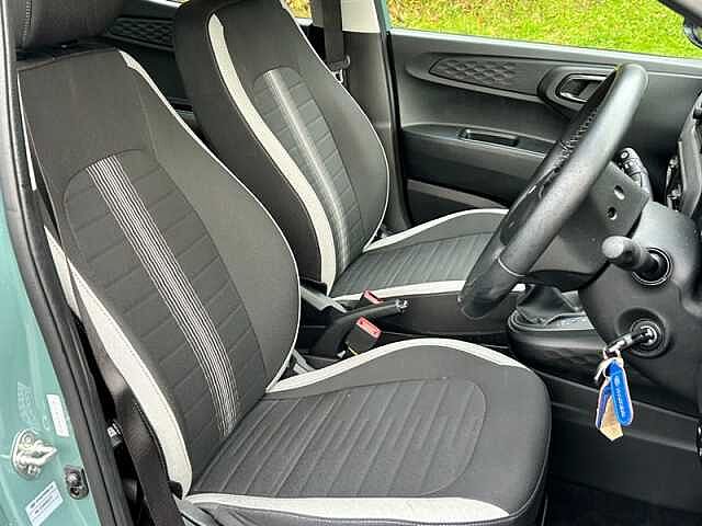 Hyundai i10 1.2 SE Connect Hatchback 5dr Petrol Auto Euro 6 (s/s) (84 ps)