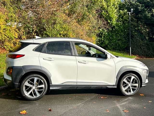 Hyundai KONA 1.0 T-GDi Premium SUV 5dr Petrol Manual Euro 6 (s/s) (120 ps) White