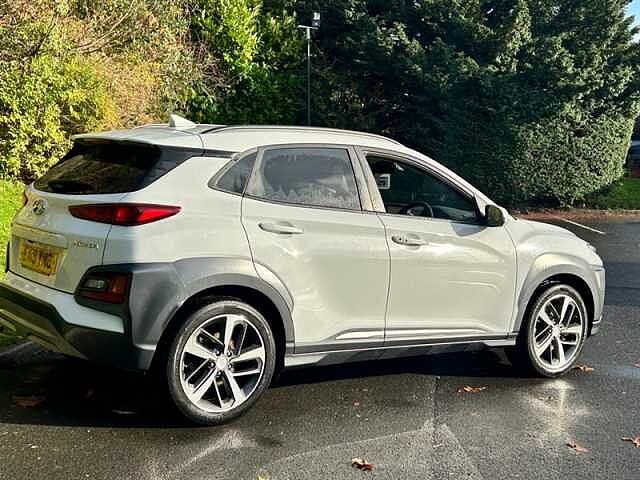 Hyundai KONA 1.0 T-GDi Premium SUV 5dr Petrol Manual Euro 6 (s/s) (120 ps) White