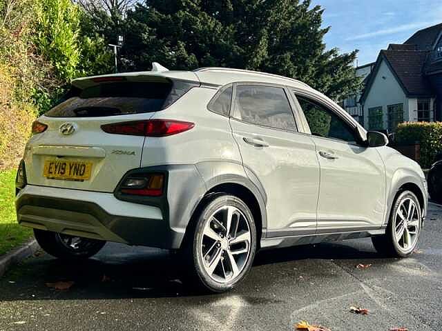 Hyundai KONA 1.0 T-GDi Premium SUV 5dr Petrol Manual Euro 6 (s/s) (120 ps) White
