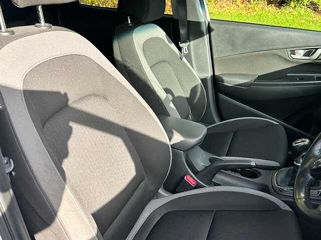 Hyundai KONA 1.0 T-GDi Premium SUV 5dr Petrol Manual Euro 6 (s/s) (120 ps) White