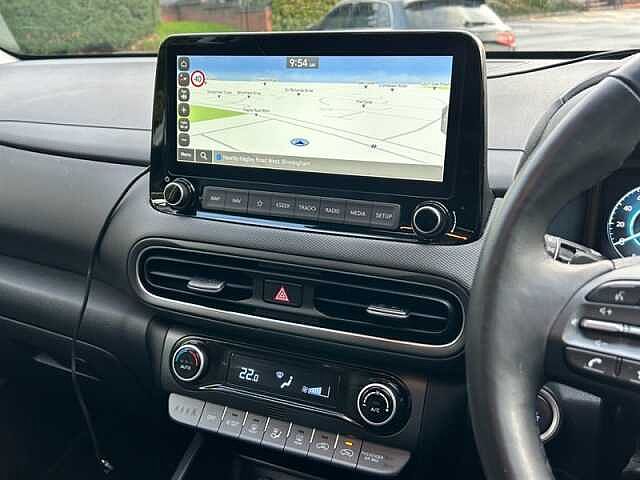 Hyundai KONA 1.6 h-GDi Ultimate SUV 5dr Petrol Hybrid DCT Euro 6 (s/s) (141 ps) White