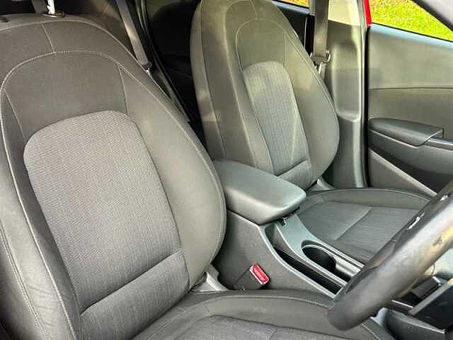 Hyundai KONA 1.6 h-GDi Premium SUV 5dr Petrol Hybrid DCT Euro 6 (s/s) (141 ps)