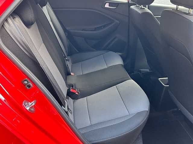 Hyundai I20 1.2 Play Hatchback 5dr Petrol Manual Euro 6 (s/s) (84 ps) Red
