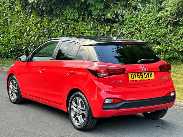 Hyundai I20 1.2 Play Hatchback 5dr Petrol Manual Euro 6 (s/s) (84 ps) Red
