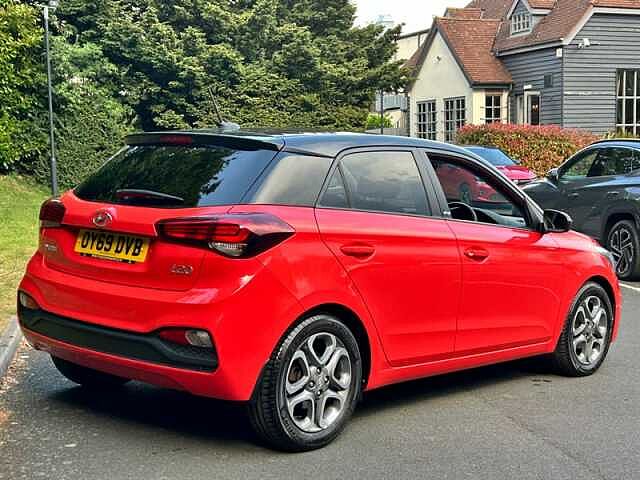 Hyundai I20 1.2 Play Hatchback 5dr Petrol Manual Euro 6 (s/s) (84 ps) Red