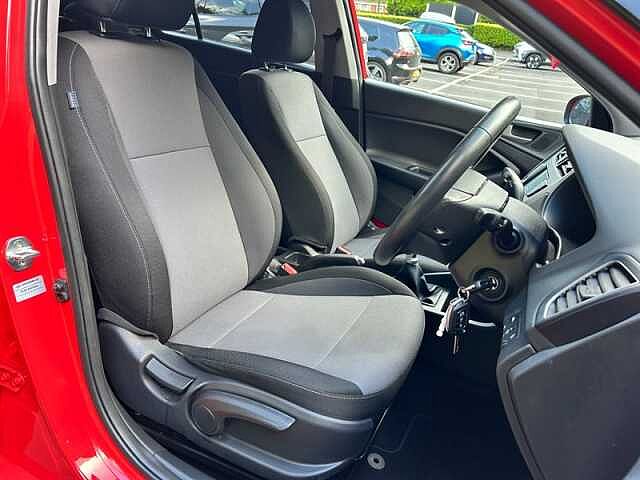 Hyundai I20 1.2 Play Hatchback 5dr Petrol Manual Euro 6 (s/s) (84 ps) Red