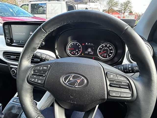 Hyundai I10 1.2 Premium Hatchback 5dr Petrol Auto Euro 6 (s/s) (84 ps) White