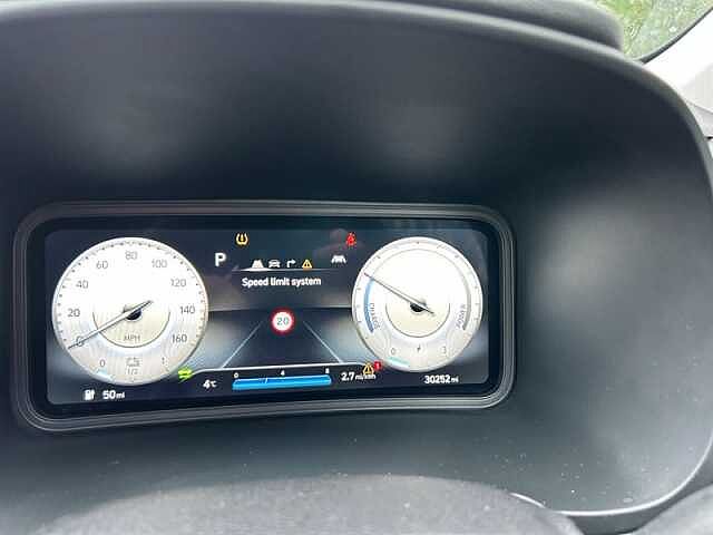 Hyundai KONA 64kWh Premium SUV 5dr Electric Auto (10.5kW Charger) (204 ps) Black