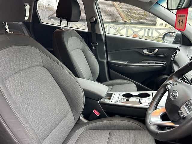 Hyundai KONA 64kWh Premium SUV 5dr Electric Auto (10.5kW Charger) (204 ps) Black