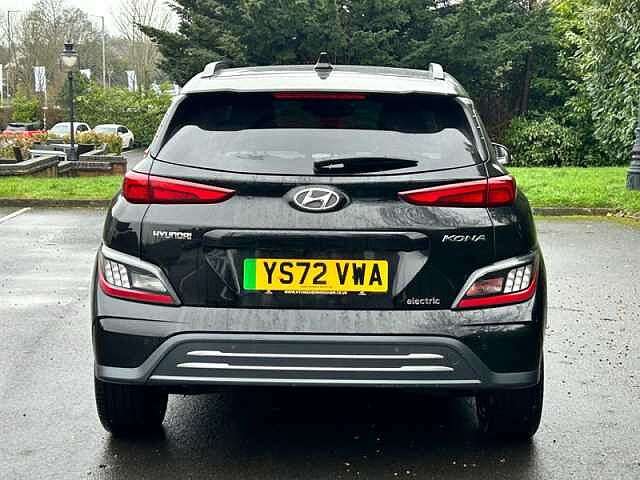 Hyundai KONA 64kWh Premium SUV 5dr Electric Auto (10.5kW Charger) (204 ps) Black