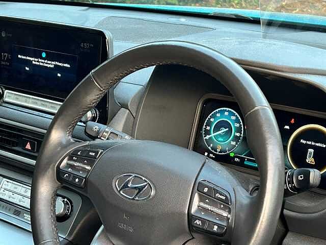 Hyundai KONA 64kWh Ultimate SUV 5dr Electric Auto (10.5kW Charger) (204 ps) Blue