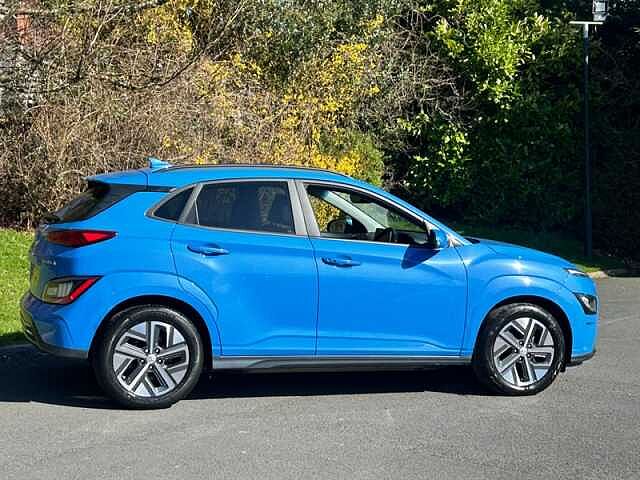 Hyundai KONA 64kWh Premium SUV 5dr Electric Auto (10.5kW Charger) (204 ps) Blue